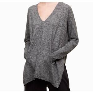 Aritzia Babaton Baylor Oversized V-Neck Tunic Sweater S M Wool Marled Knit‎ Gray